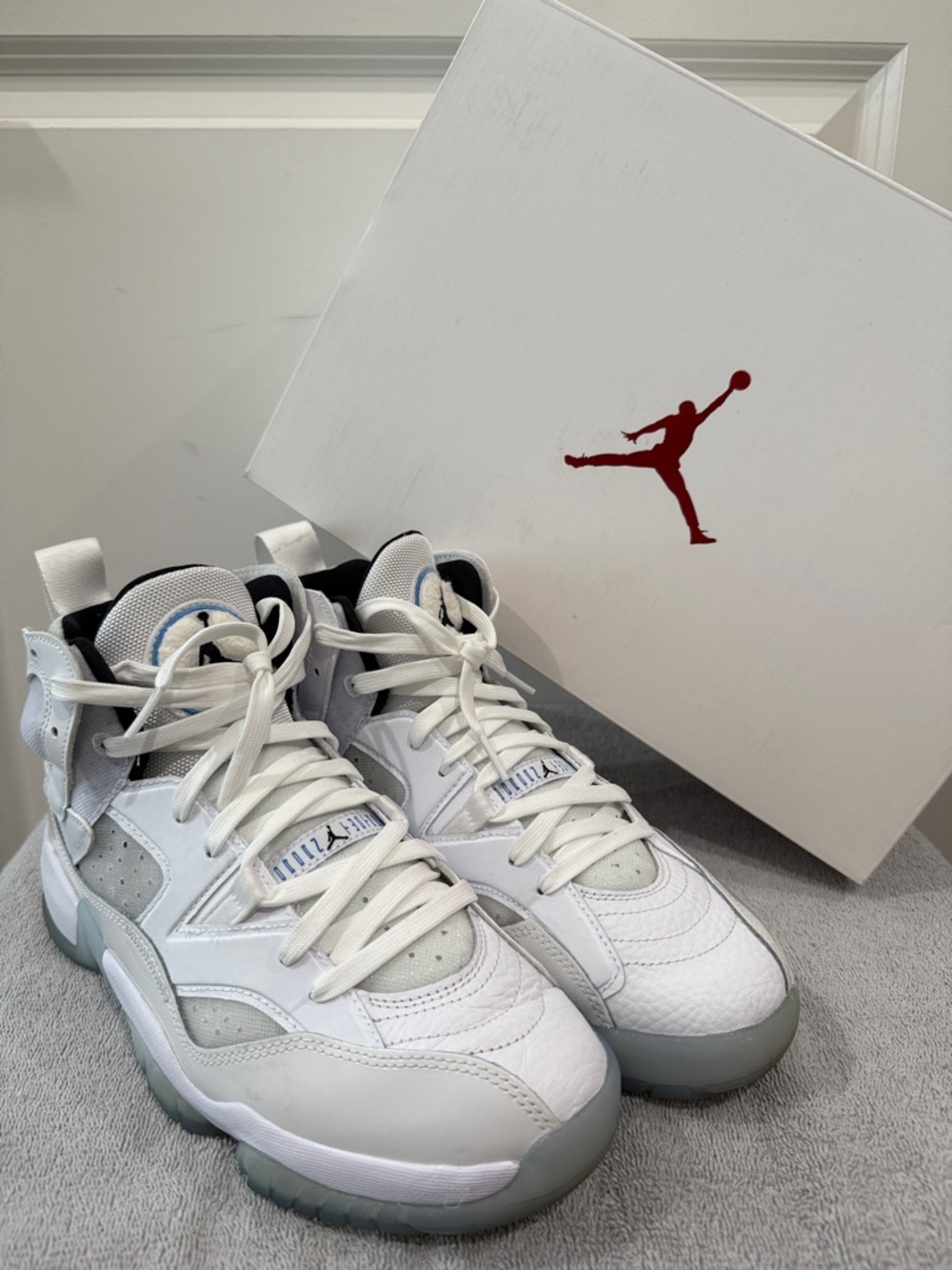 Jordan Jumpman Two Trey Basketball Sneakers